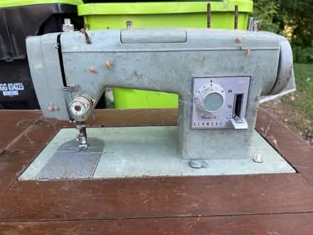 Photo of free Vintage Sewing Machine (Forest Hill) #1