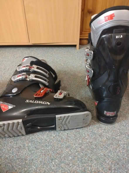 Photo of free Ski boots - Size 9 (Wokingham RG41) #2