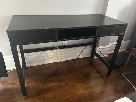 Photo of free Used black desk (Downtown Ottawa - canal/Elgin) #1