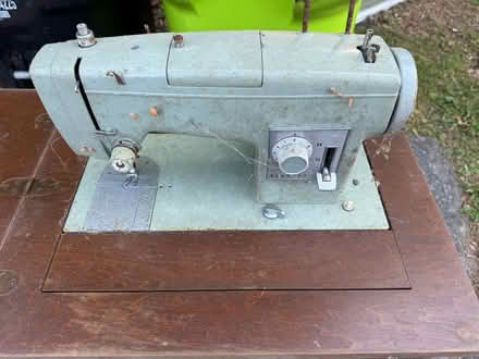 Photo of free Vintage Sewing Machine (Forest Hill) #4