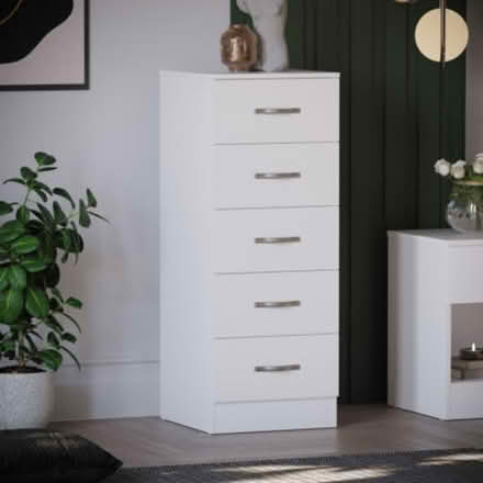 Photo of Tall, thin chest of drawers (Parr WA9) #1