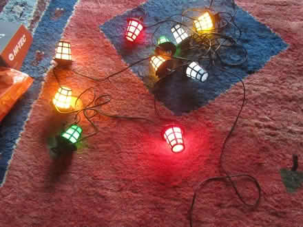 Photo of free outdoor 'lantern' xmas lights (Finchley N12) #3