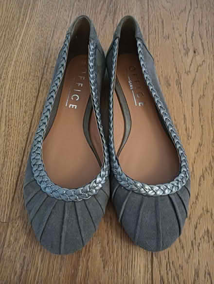 Photo of free Ladies flats size 5 (W5) #4