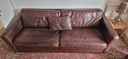 Photo of free Leather 4 seater sofa (Tw208jz) #2