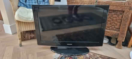 Photo of free Samsung TV 32" (Putney SW15) #1