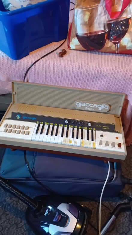 Photo of free Old electric organ (Homerton E9) #1