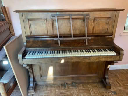 Photo of free Piano (Stoke Prior HR6) #1