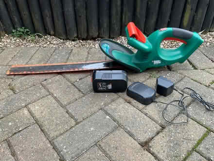 Photo of free Black and decker hedge trimmer (Wickford SS11) #1