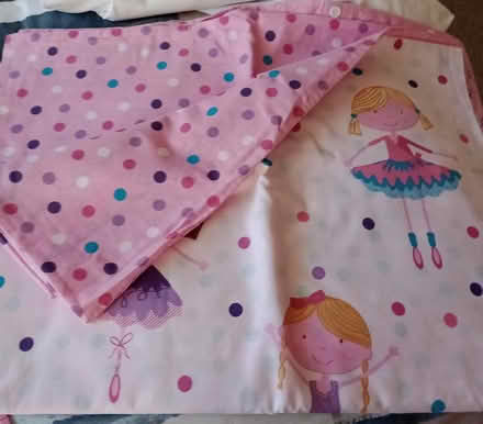 Photo of free Single bed size duvet cover and pillowslip (Lower Earley RG6) #2