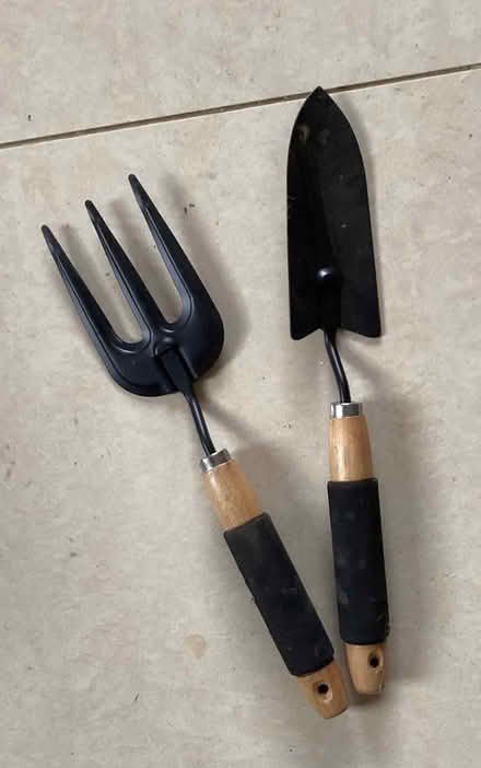 Photo of free Small trowel and fork (CT3) #1