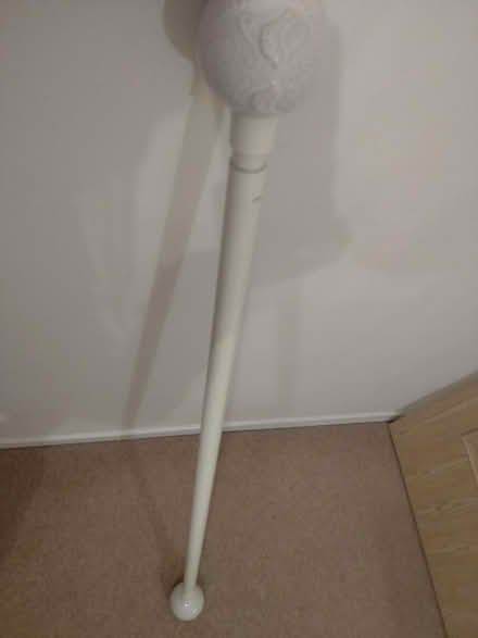 Photo of free Extendable curtain pole (Wokingham RG41) #2
