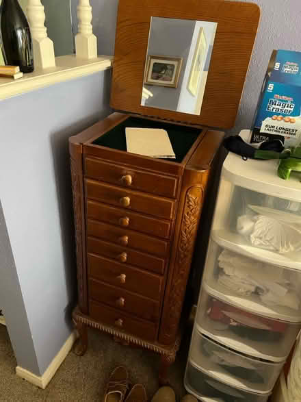 Photo of free Small and large jewelry keeper (Woodlands area) #2