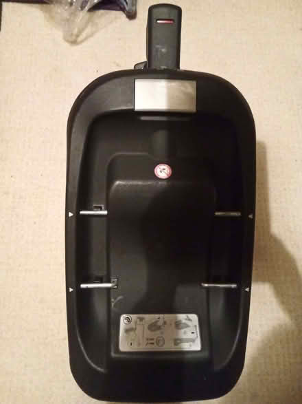 Photo of free Silver cross baby carrier/car seat and Simplifix base (Spotland Bridge OL12) #2