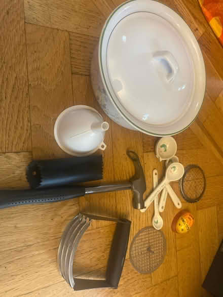 Photo of free Kitchen items (various) (N14 Oakwood Park) #1