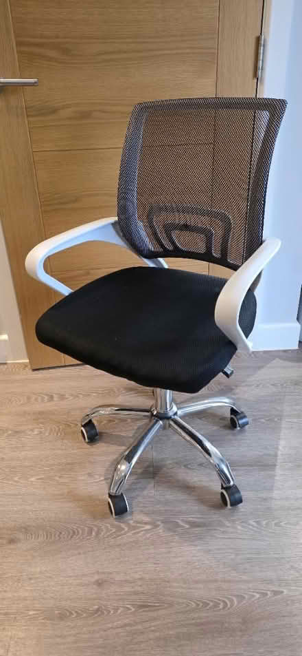 Photo of free Small office chair (Orpington, BR6) #1
