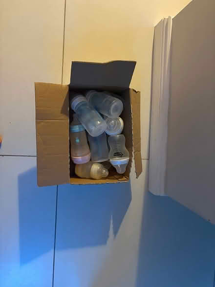 Photo of free Various babies bottles (used) (Leighton Buzaard LU7) #1