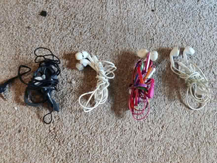 Photo of free 4x Headphones (2 types) (EH16, Prestonfield) #1