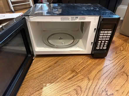 Photo of free Hamilton Beach Microwave (Capitol Hill) #2