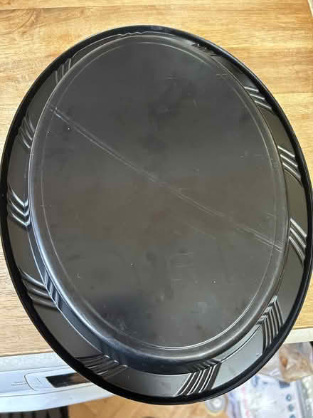 Photo of free 4 disposable oval party platters - Hallowe’en black! (Monks Hill CR2) #3