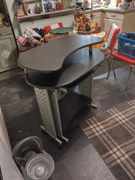 Photo of free Computer desk (Lanesfield WV4) #3