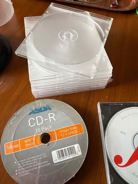 Photo of free Blank CDs and CD-RW (Bordon) #4