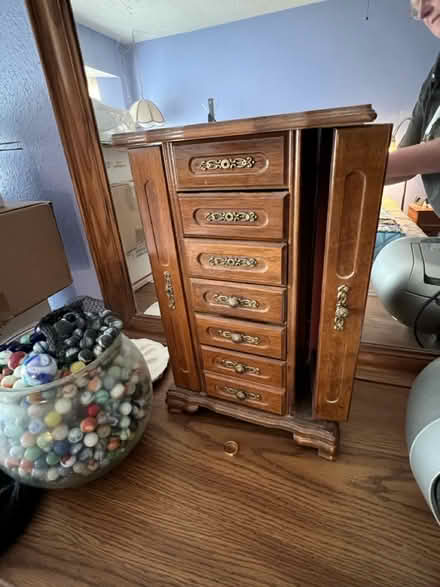 Photo of free Small and large jewelry keeper (Woodlands area) #1