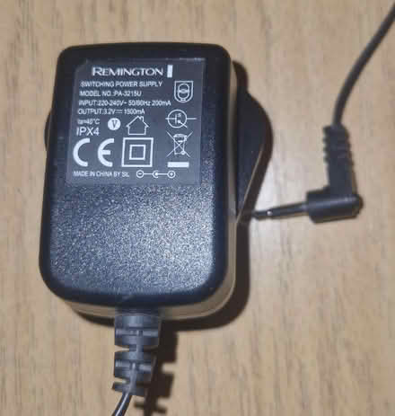 Photo of free Braun Oral B toothbrush charger + Remmington trimmer mains c (Addiscombe CR0) #2