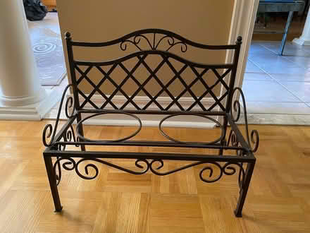 Photo of free Plant stand/ holder two pots (oakville. third line/dundas) #1