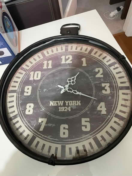 Photo of free Large wall clock (SK7 Bramhall) #1