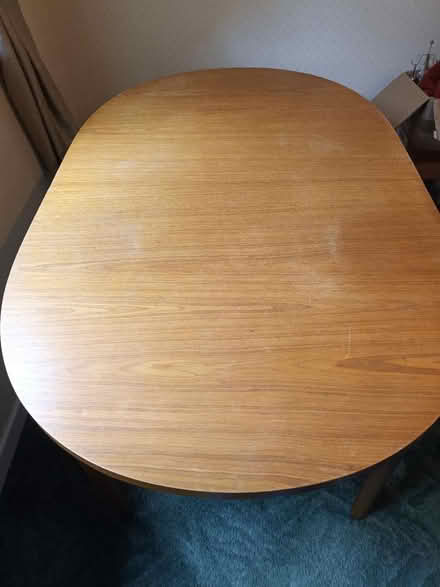 Photo of free Large extending dining table (DE21) #3