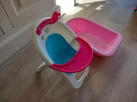 Photo of free Dolls high chair and bath (EN7 Cheshunt) #1