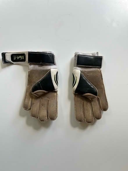 Photo of free Kid’s goal keeper gloves (SE6) #2