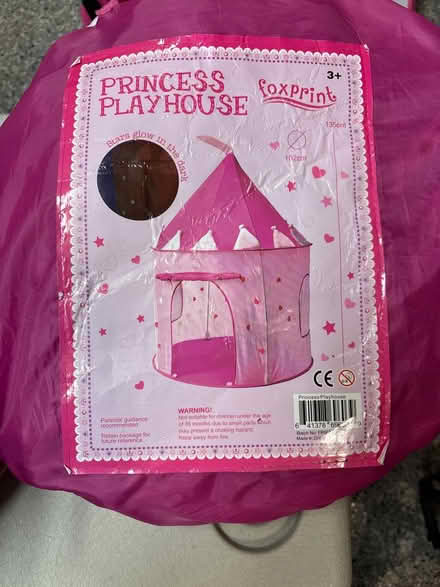 Photo of free Play tent (Wayland (near Claypit Hill)) #1