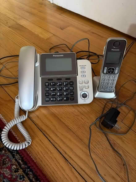 Photo of free Panasonic phone and headset (Metuchen NJ) #1