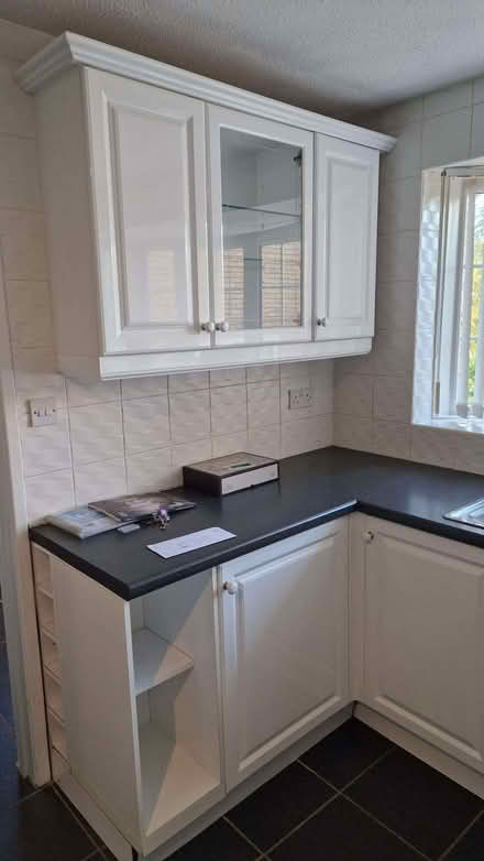 Photo of free White kitchen with appliances (Levendale TS15) #3