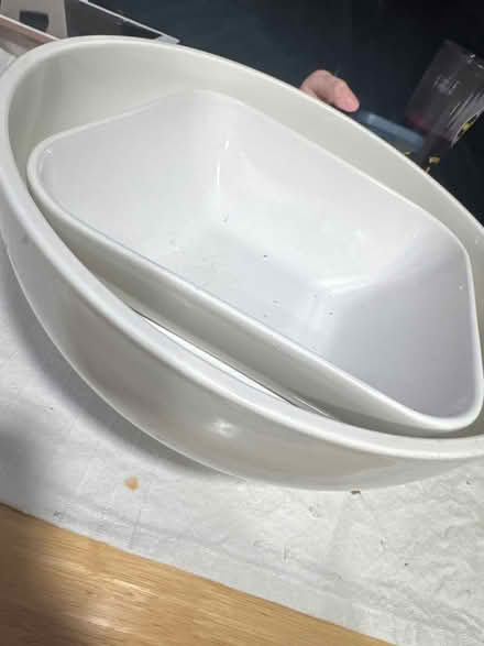 Photo of free 2 ceramic dishes and a bowl (BL6) #1