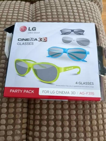 Photo of free 3d glasses (Gatley SK8) #1