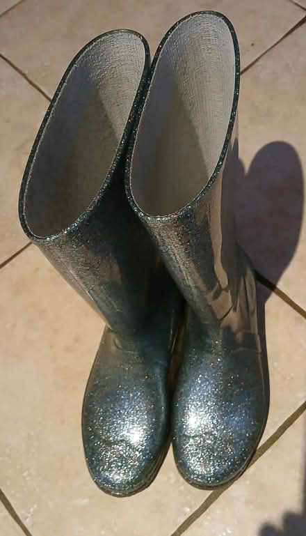 Photo of free Kids wellies size 2 Armitage (Armitage WS15) #1