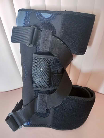 Photo of free Knee Brace - Size Large (Bordesley, Redditch B97) #2