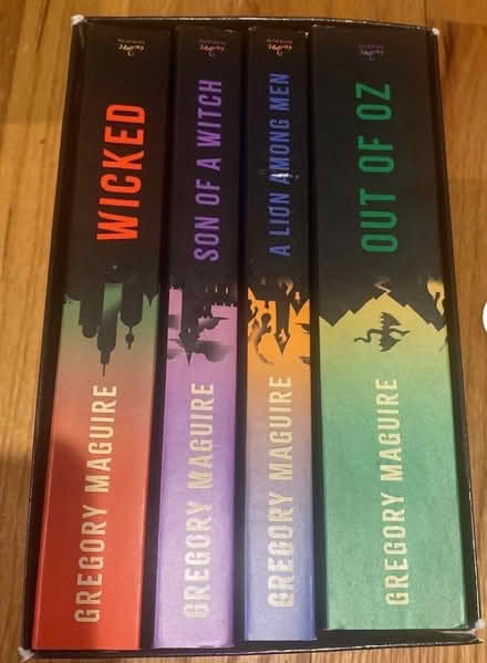 Photo of Wicked books (North harbor gateway) #1