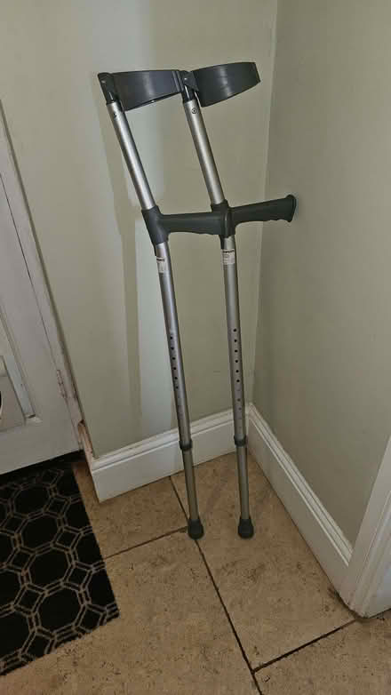Photo of free Pair of crutches (Forest Hill OX33) #4