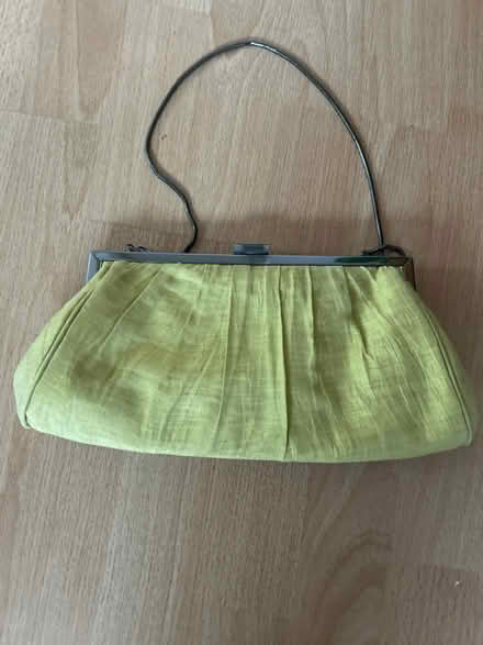 Photo of free Handbags (G42) #4