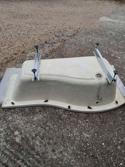 Photo of free Bath - P shape (Harley Shute TN38) #3