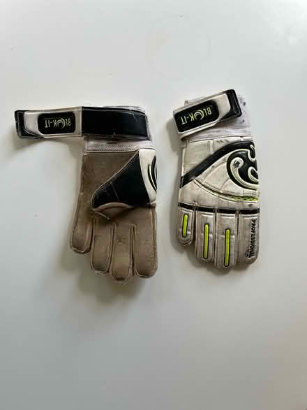 Photo of free Kid’s goal keeper gloves (SE6) #3