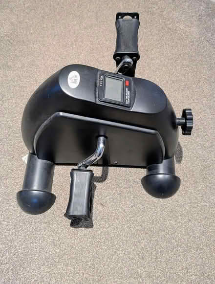 Photo of free Mini exercise bike - not working (Gosport PO12) #2