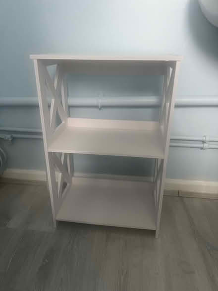 Photo of free White end table (Stevenage SG2) #1
