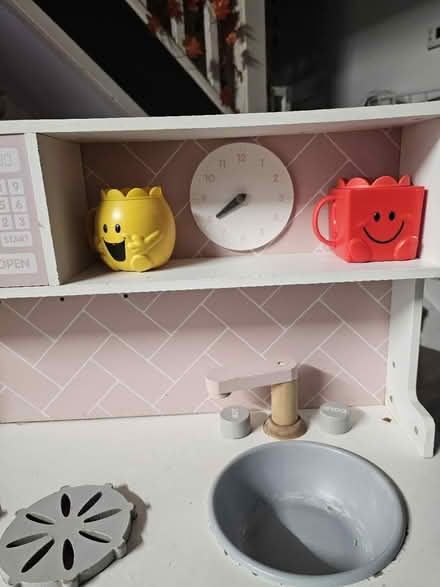 Photo of free Toddler/ kids kitchen (Heanor DE75) #3