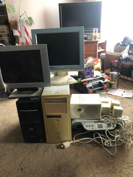 Photo of free computers, screens, speakers, etc (CM7 - Braintree) #1
