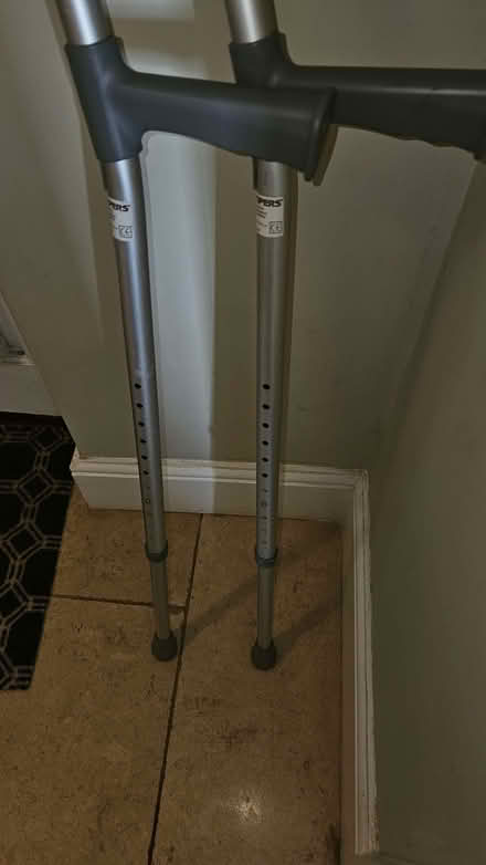 Photo of free Pair of crutches (Forest Hill OX33) #1