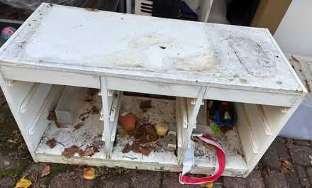 Photo of free White unit (Purley) #1